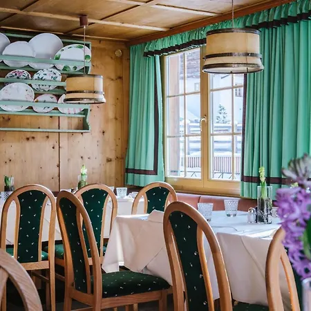 Hotel Ladinia Corvara